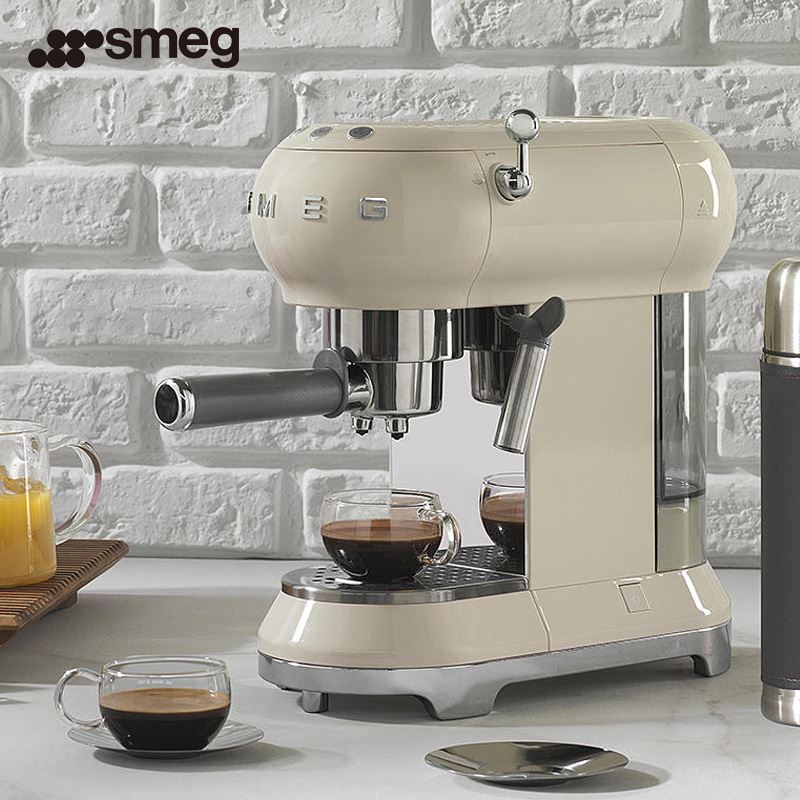 SMEG/斯麦格独立式半自动咖啡机ECF01