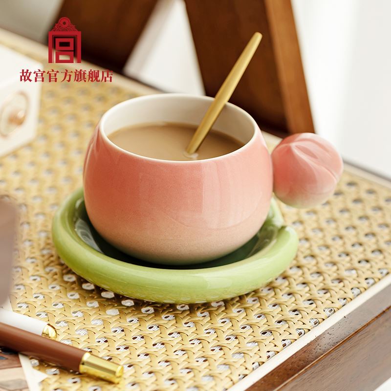 故宫福果.桃气满满.咖啡杯