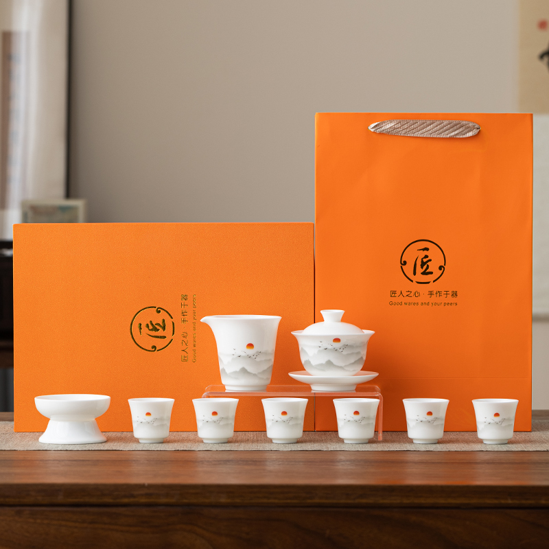 金镶玉旭日山川羊脂玉瓷茶具套装
