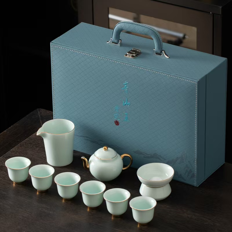 鹏翼青山玉西施壶描金茶具